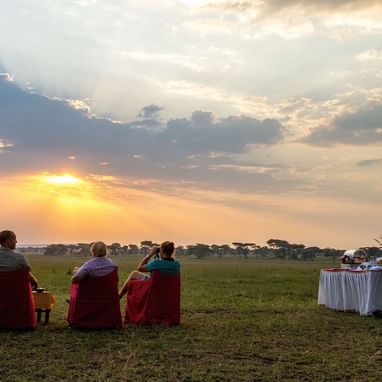 People enjoying sundowners at Serengeti Serena Safari Lodge